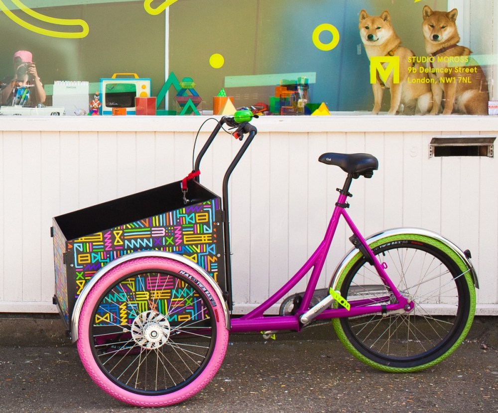 Christiania - Short, Funky Magenta frame med