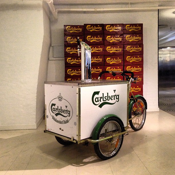 Christiania - Catering, Carlsberg tricycle OLD, in front of crates